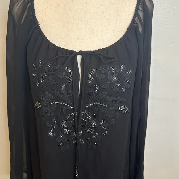 PETER NYGARD BLACK BLOUSE WITH EMBELLISHMENT DETAIL - Picture 2 of 6